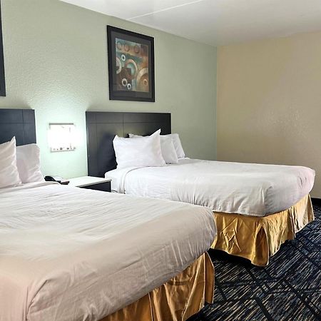 Baymont By Wyndham Cincinnati Sharonville Extérieur photo