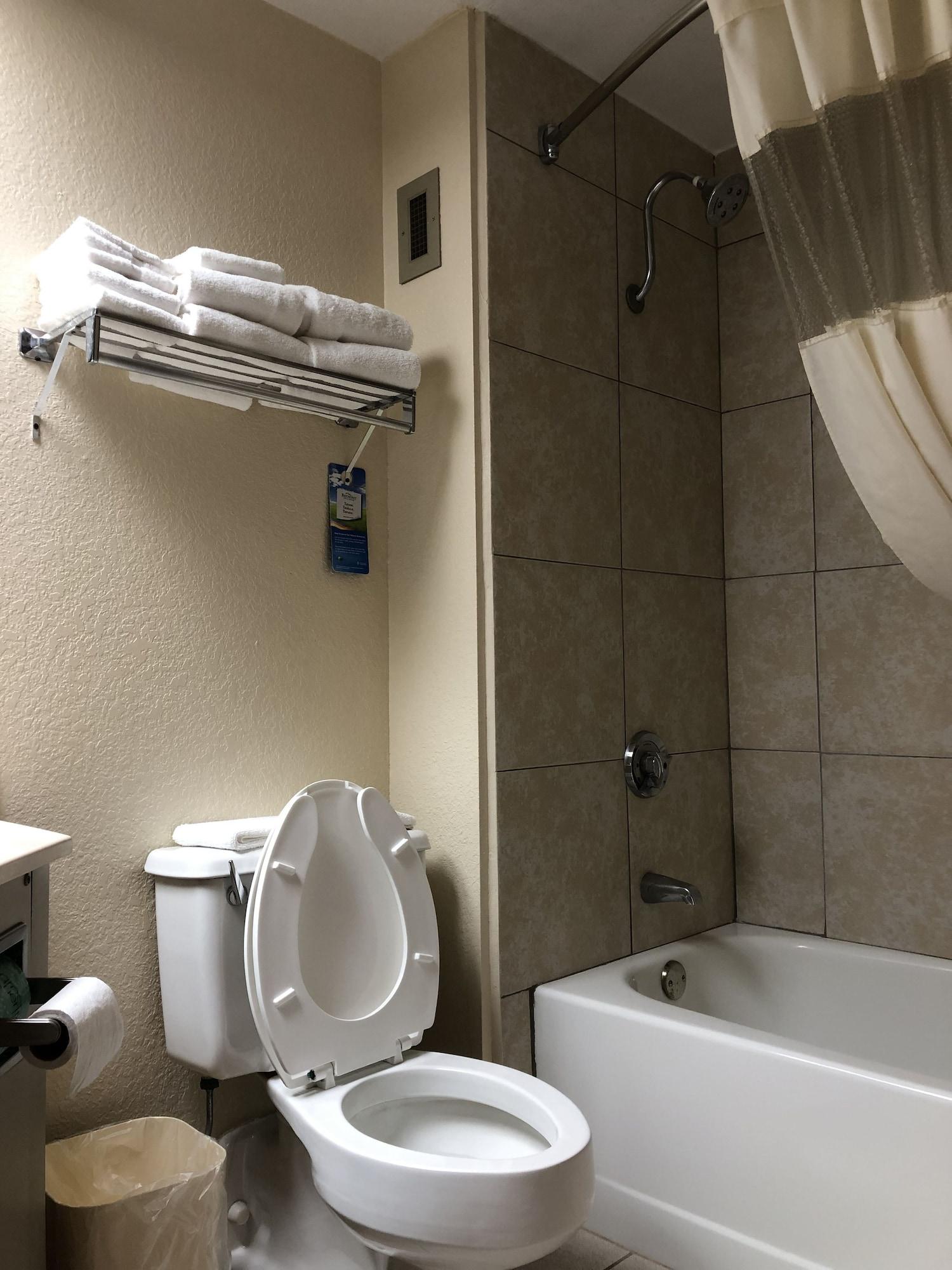Baymont By Wyndham Cincinnati Sharonville Extérieur photo