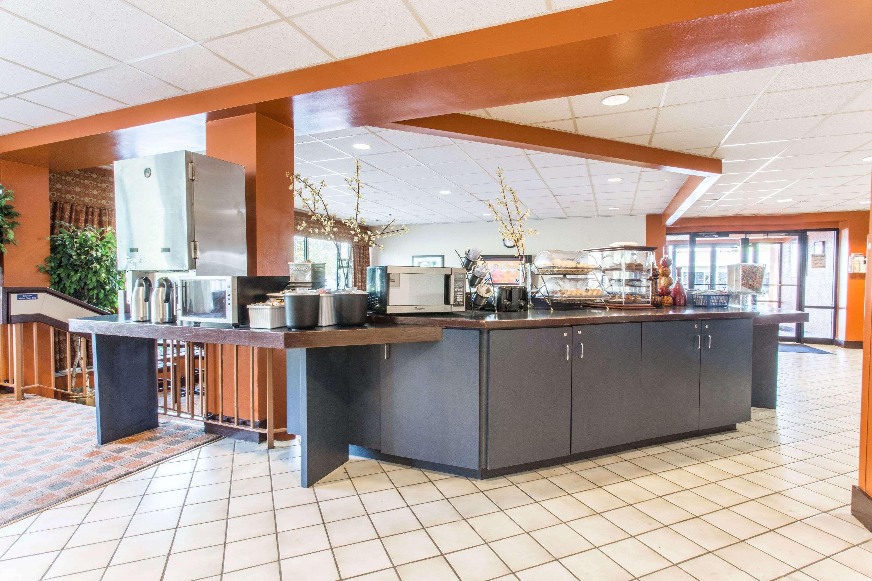 Baymont By Wyndham Cincinnati Sharonville Extérieur photo