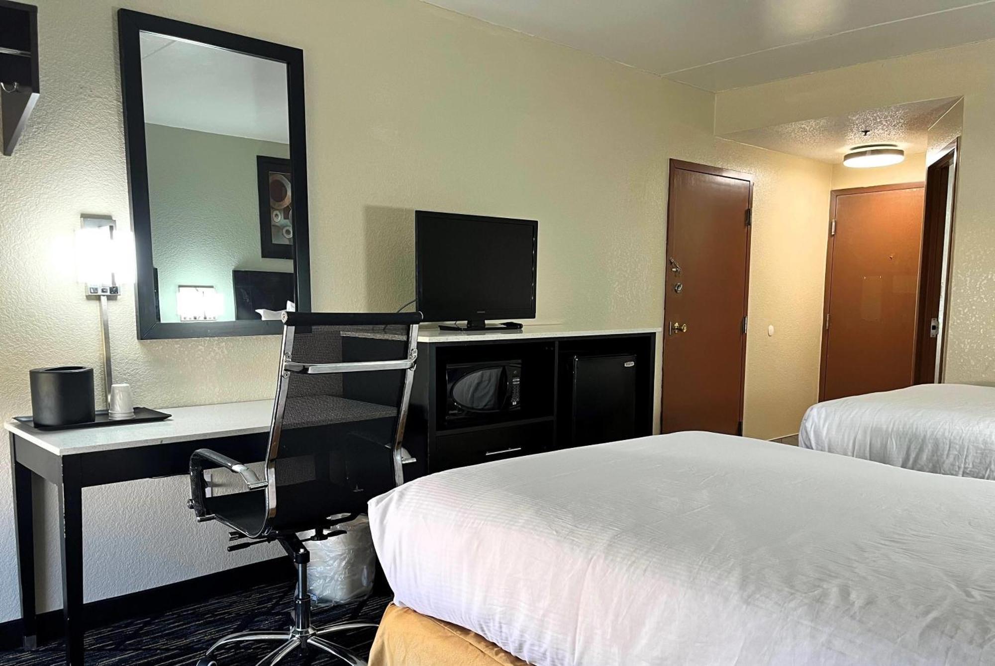 Baymont By Wyndham Cincinnati Sharonville Extérieur photo