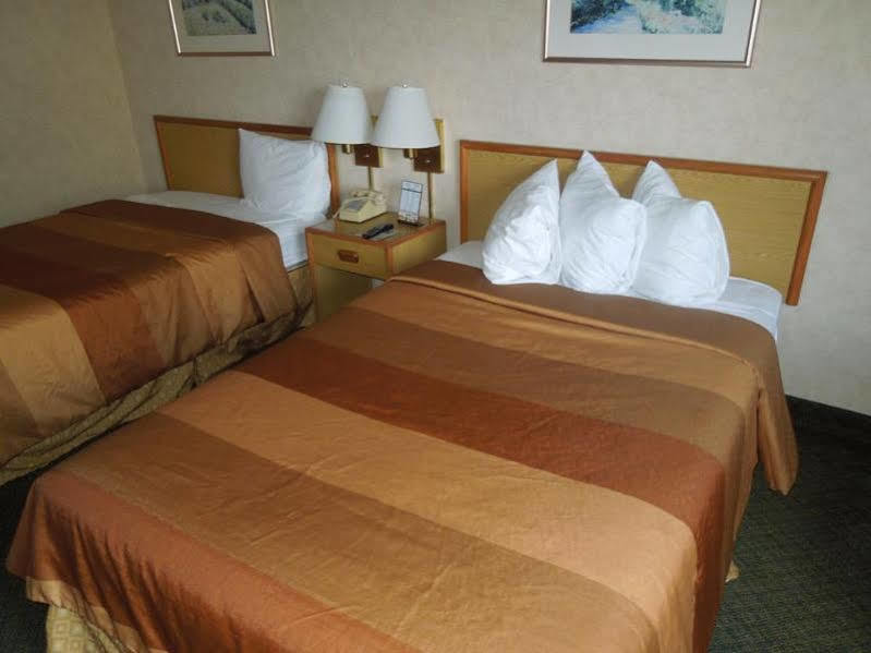 Baymont By Wyndham Cincinnati Sharonville Extérieur photo